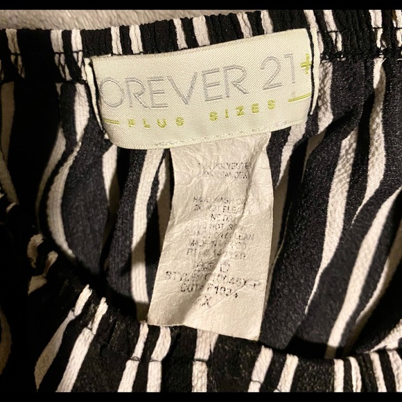 FOREVER 21 Plus Size Off the Shoulder Blouse - Picture 2 of 8